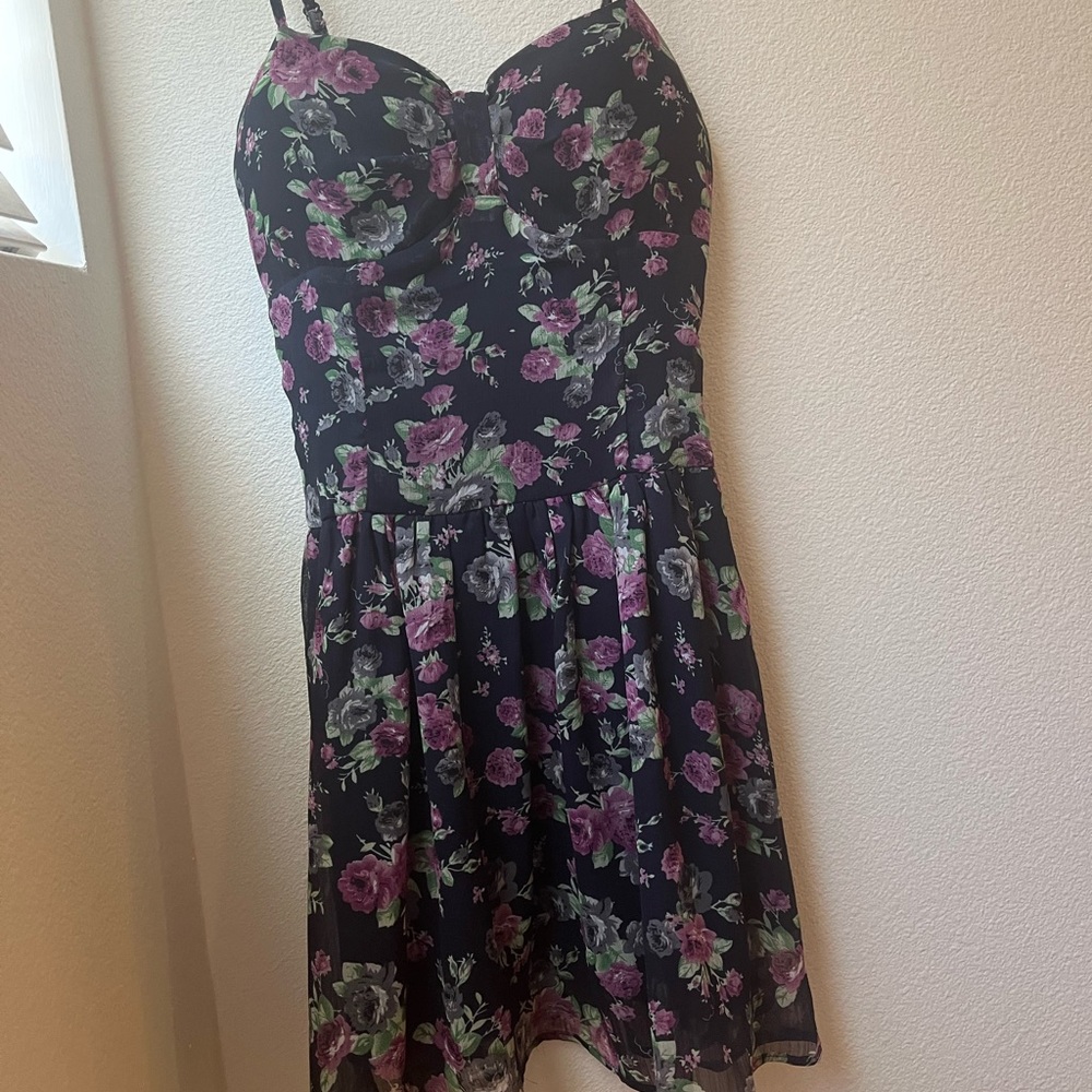 ✨5 for $25- Navy Floral Dress-Small